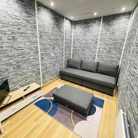 Studio Confortable- Disneyland Paris - Val D Europe - Plein Centre Ville Meaux - 2 Pers ภายนอก รูปภาพ