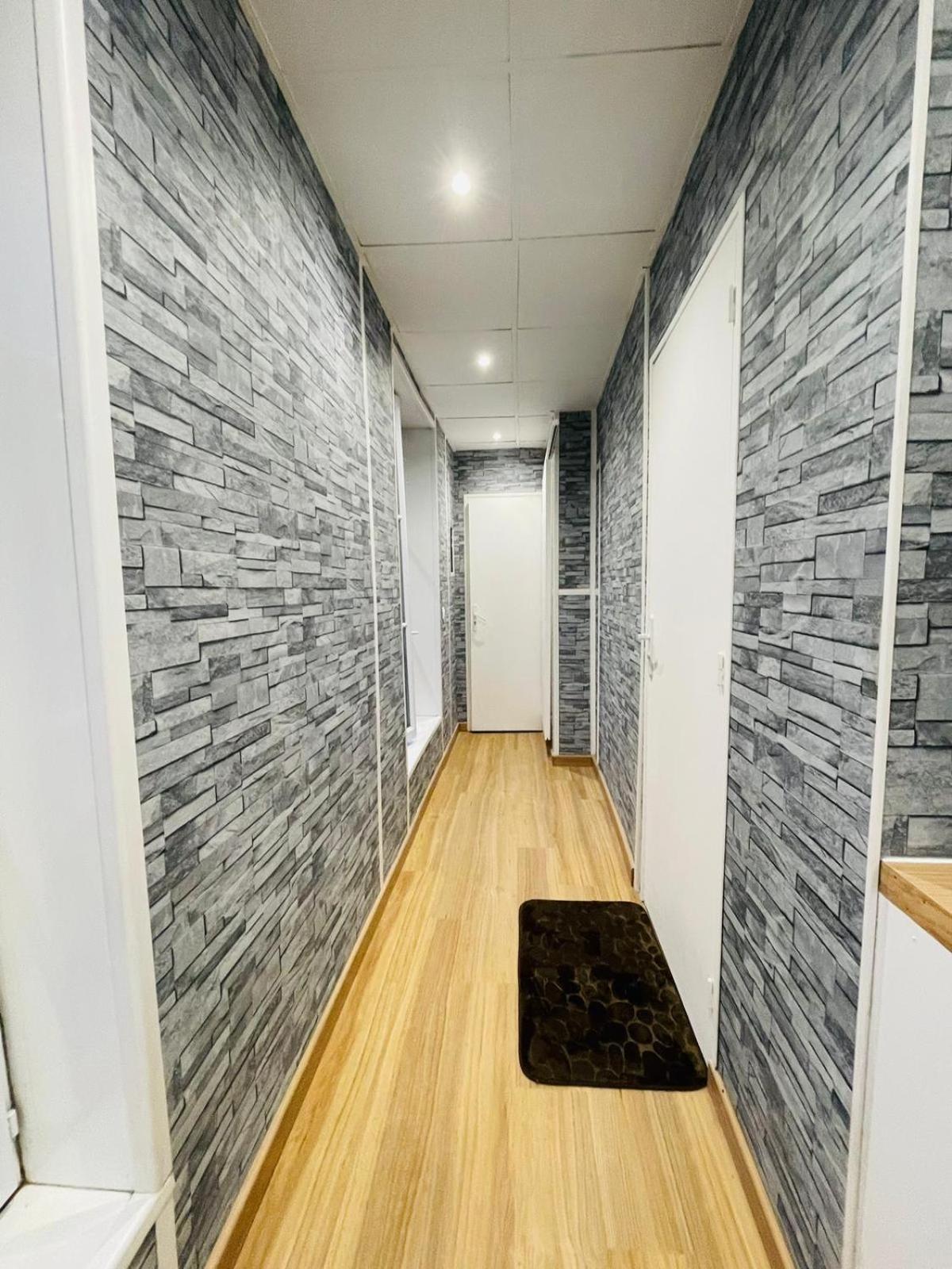 Studio Confortable- Disneyland Paris - Val D Europe - Plein Centre Ville Meaux - 2 Pers ภายนอก รูปภาพ